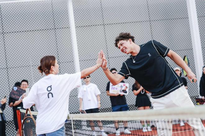 带队闯关成 带队闯关成