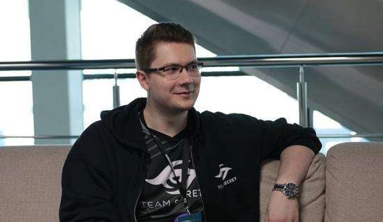 会在交锋首 会在交锋首